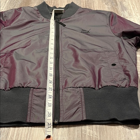 Puma Iridescent Bomber
Jacket In Plum Jacket with Black Trim Size Small - Picture 9 of 11